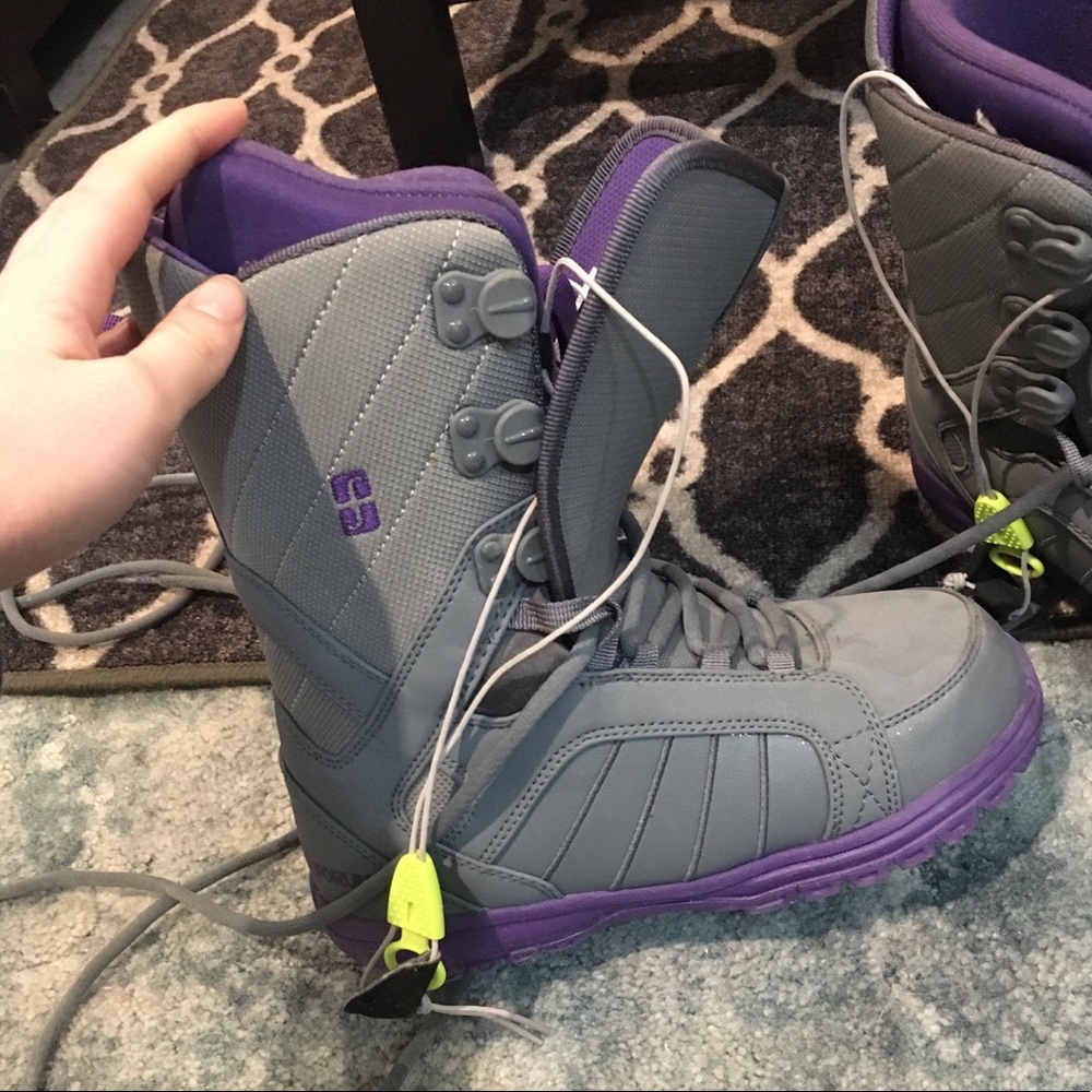 women’s forum snow boarding boots